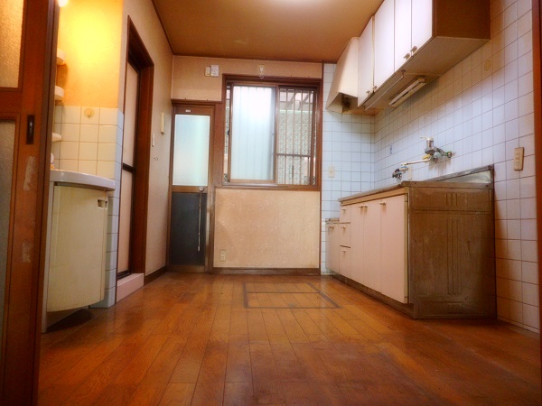 ガレージ付きの長屋買取＜大阪市平野区西脇＞の写真