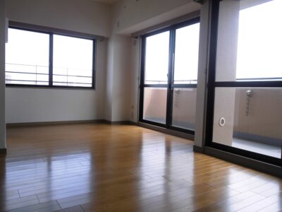 中古マンション買取＜寝屋川市石津南町・ロイヤルシャトーねやがわオークビル＞の写真