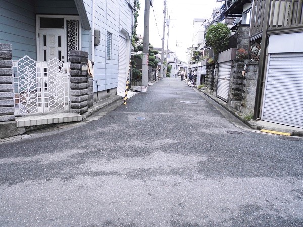 中古一戸建（ガレージ付）買取＜枚方市松丘町＞の写真