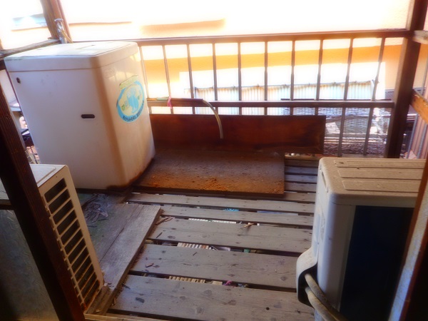 家財が多く残っている連棟売却＜東大阪市稲田本町＞の写真