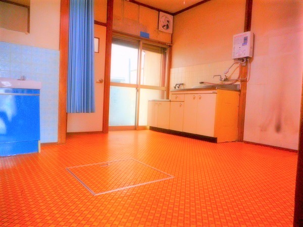 再建築不可のガレージ付住宅売却＜豊中市浜＞の写真