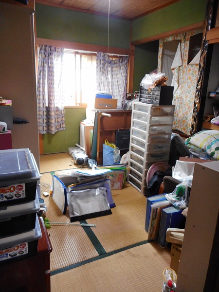大量家財のある中古一戸建買取＜守口市佐太中町＞の写真