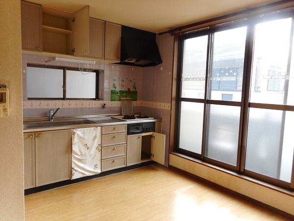 ガレージ付3階建住宅　買取＜大阪府枚方市出口＞の写真