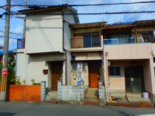 間口1.5間の連棟住宅売却＜寝屋川市下木田町＞の写真