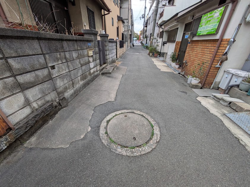前道3mの古家付土地売却<西成区津守>の写真